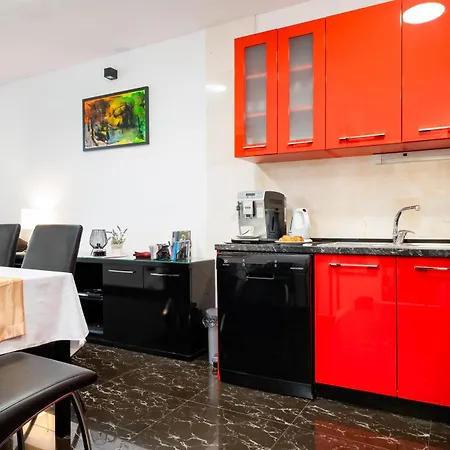 Theater Apartman *